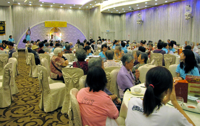 「心好月圓」捐助 長者露宿者快樂共渡中秋