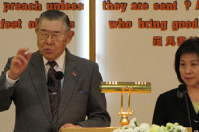 資深牧者孫約翰勉勵信徒將「愛主」放首位