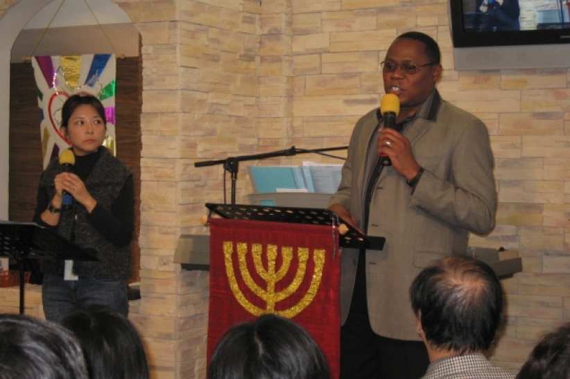 慕約翰牧師主領禱告峰會 分享復興與轉化 