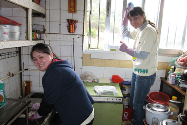 救世軍123幫長者家居大掃除 抗流感過新年