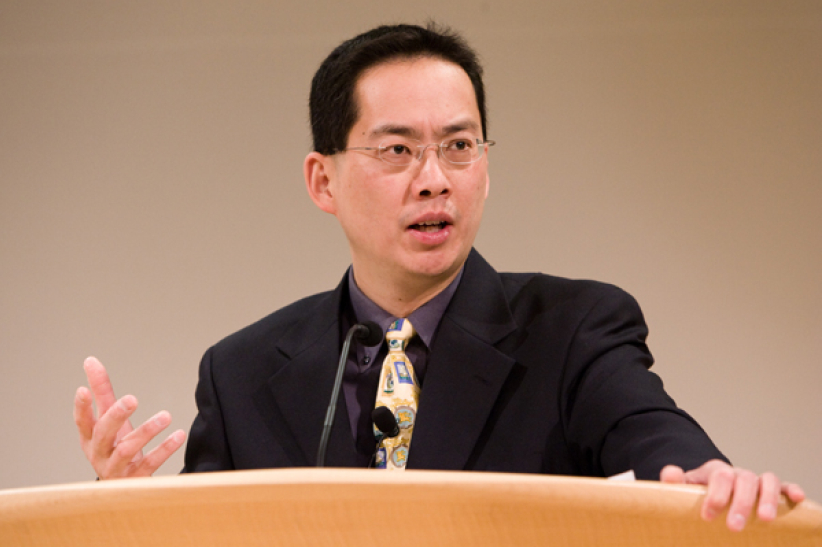 鮑維均博士從路加著作信息再思聖潔