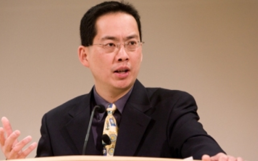 鮑維均博士以路加著作再思十誡與現實 