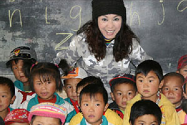 米雪出任助養大使 四川探訪感觸良多