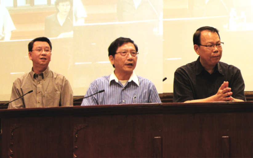 唐崇榮紐約佈道大會以禱告挑旺眾華人教會