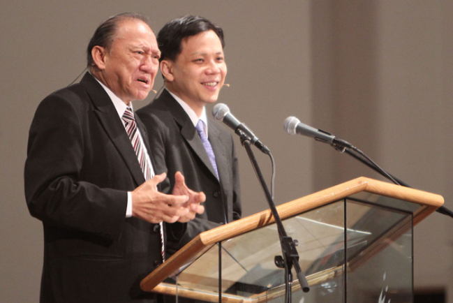 唐崇榮博士費城佈道大會千人赴會