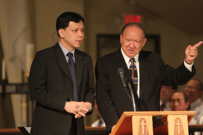 唐崇榮牧師聖地亞哥佈道首晚逾900人參加