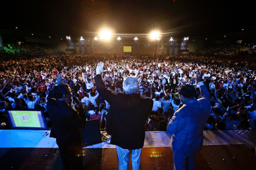 包樂博士首獲當局准許在越南萬人佈道