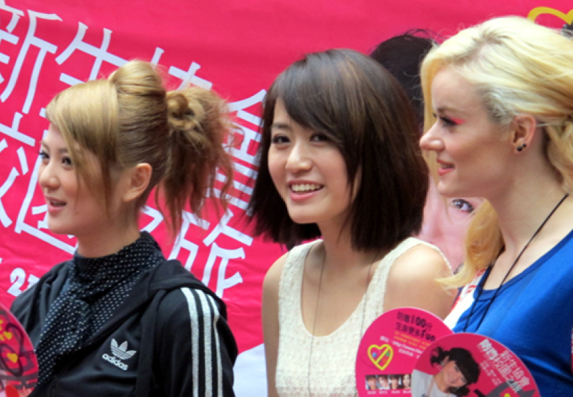 裕美、陳明恩、謝文雅銅鑼灣鬧巿發放防毒訊息