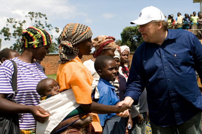 華理克牧師：教會是對付愛滋的「最強武器」