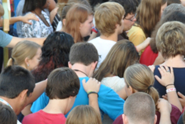 全美校園逾三千學生在「旗杆前見」為國家禱告