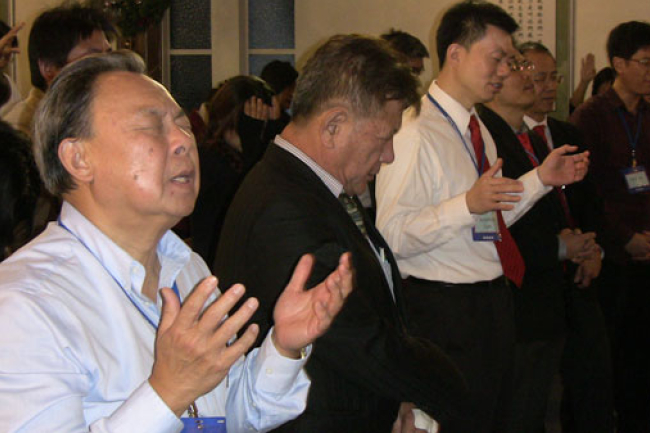 洛杉磯三百牧者同心禱告 為基督贏得城市