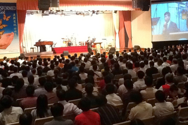 張伯笠牧師新加坡佈道 四百同胞歸主 即建分堂