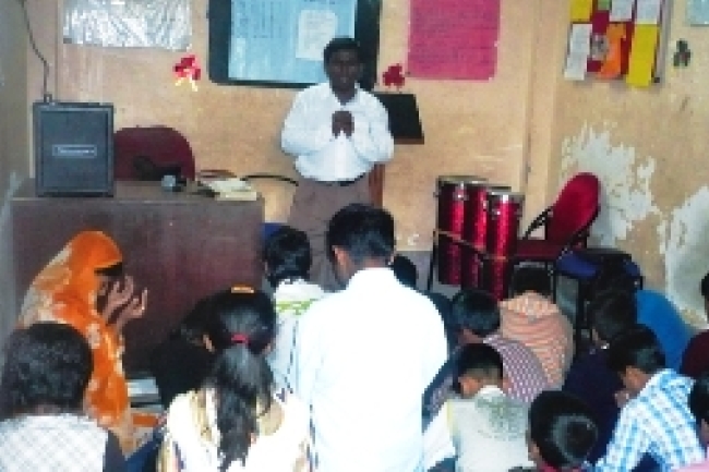 施達呼籲參與「紅封包行動」助貧民自力更生