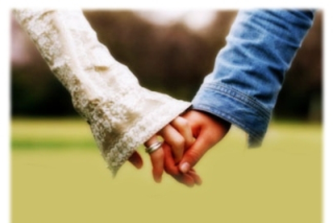 虛擬戀愛與現實脫節 「網戀」陷阱隱憂多