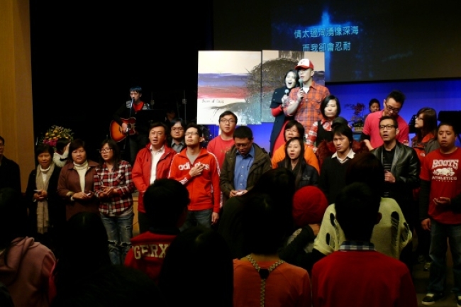 情人節之際 數百青年立志持守「珍愛」與貞潔