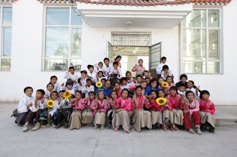 「2人3足勵同行」籲齊踏青草助殘孤兒童