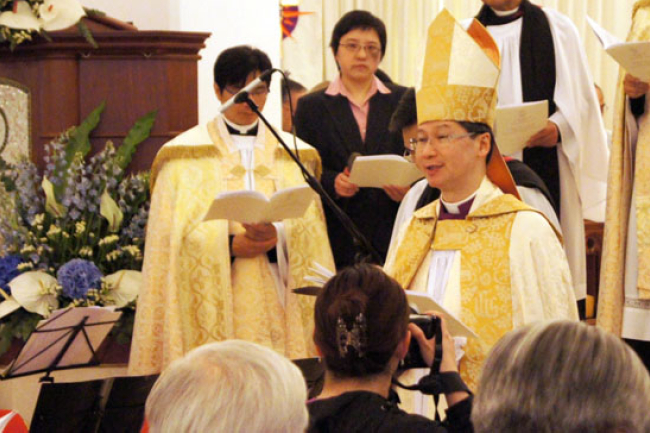 新主教陳謳明談「領袖」：一條腰帶 一塊毛巾 一個洗臉盆