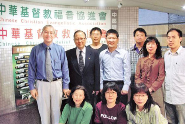下屆華福大會台灣舉行 新舊總幹事走訪當地教會