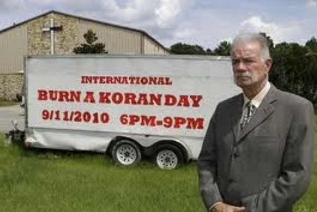 激進牧師瓊斯不聽勸再焚可蘭經