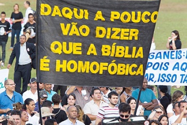 巴西30萬基督徒遊行反對「歧視同性戀法案」