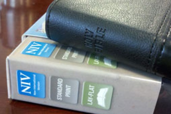 LifeWay堅售性別中立NIV聖經 惹部份教會不滿