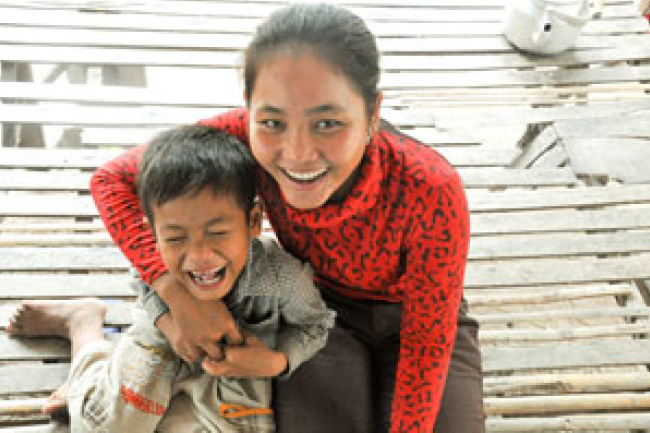 全球690萬兒童五歲前死 展望會倡導兒童保健