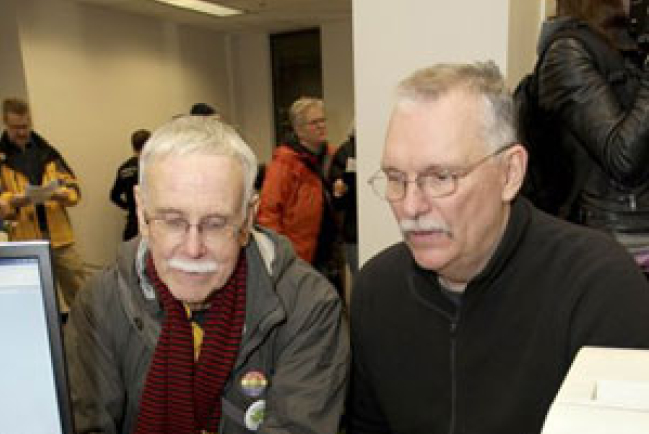 華州同性婚姻法生效 四百餘對同性伴侶領證