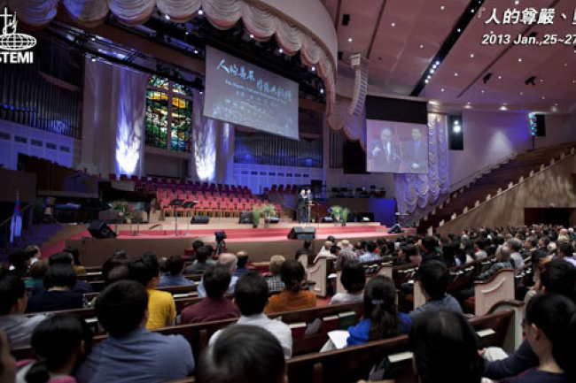 唐崇榮牧師南佛州佈道大會反響熱烈