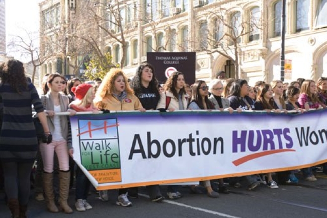 墮胎合法40年 三藩巿五萬人遊行反對