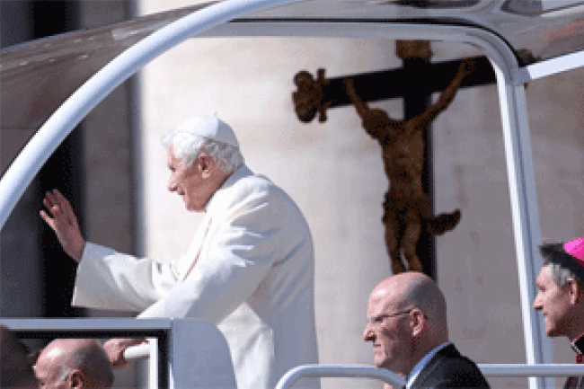 揮別12億天主教信徒 本篤十六世正式退位