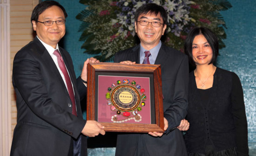 台灣世界展望會會長交接禮順利舉行