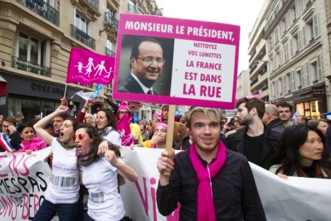 法總統簽署同性婚姻法 反對者擬再發動十萬人示威