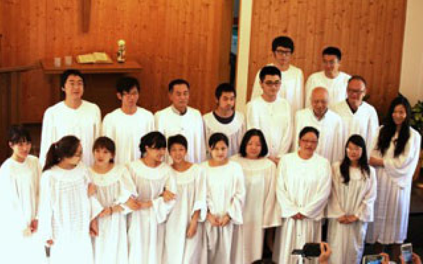 远志明牧师德东布道 几十人愿献身传道