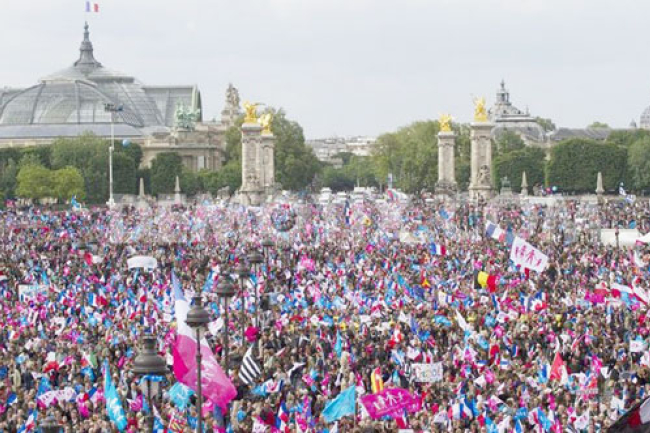 巴黎數十萬人反對同性婚姻 法國面臨分裂