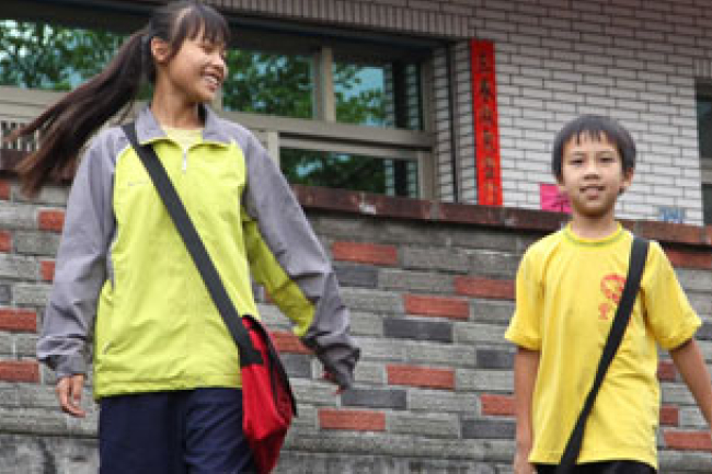 展望會伴貧童走完求學路 書寫生命蛻變