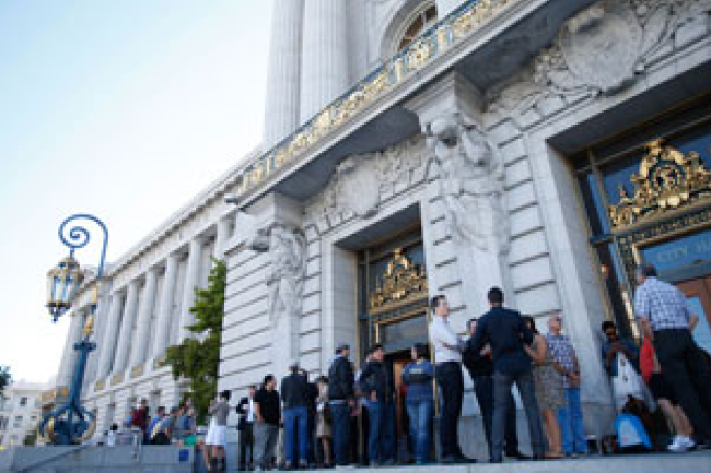 加州偷步頒同性結婚證反對者斥離譜