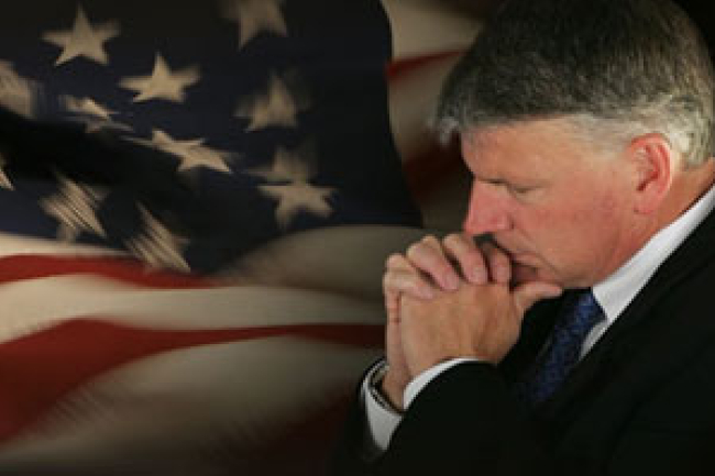 葛福臨國慶默想耶穌受難 願美國敬畏神