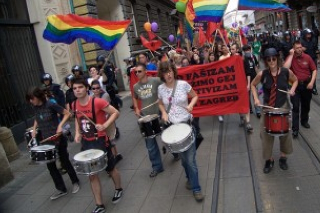 克羅地亞政府「出怪招」硬推《同性伴侶法》