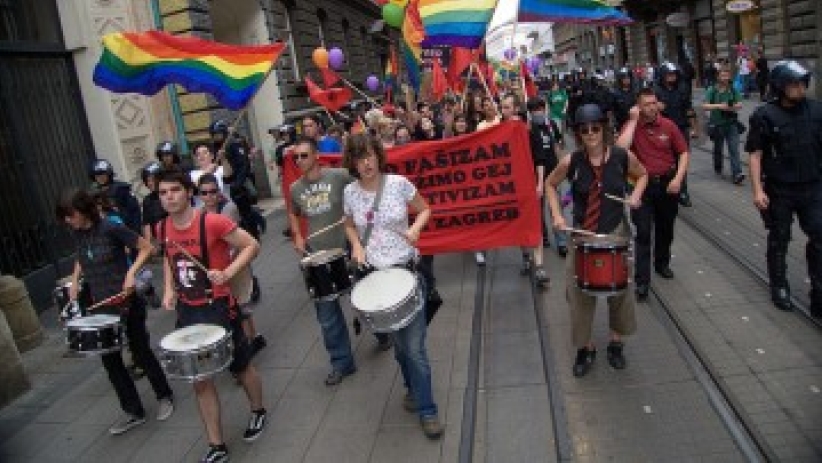 克羅地亞政府「出怪招」硬推《同性伴侶法》