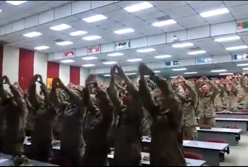 Marines Worshipping