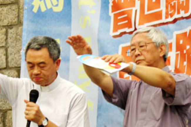 天主教陳日君樞機表明參與佔中 預左被拉