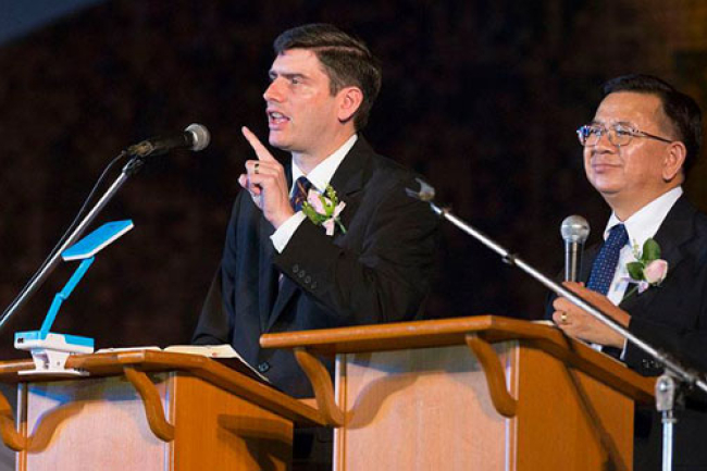 葛威爾牧師泰國佈道萬六人參加 基督教盛事