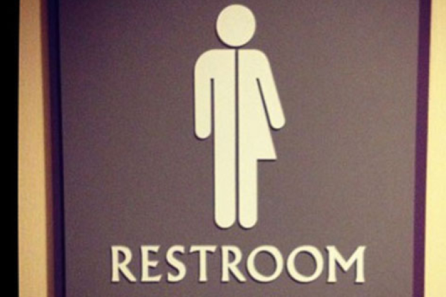 「學校洗手間法案」禍害學生62萬人連署喊停