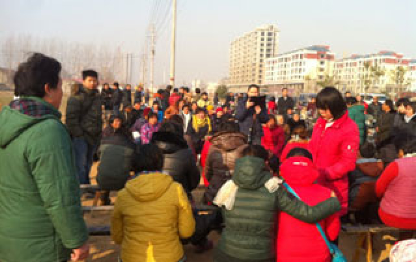 河南官方教会受压基督徒被逼户外敬拜