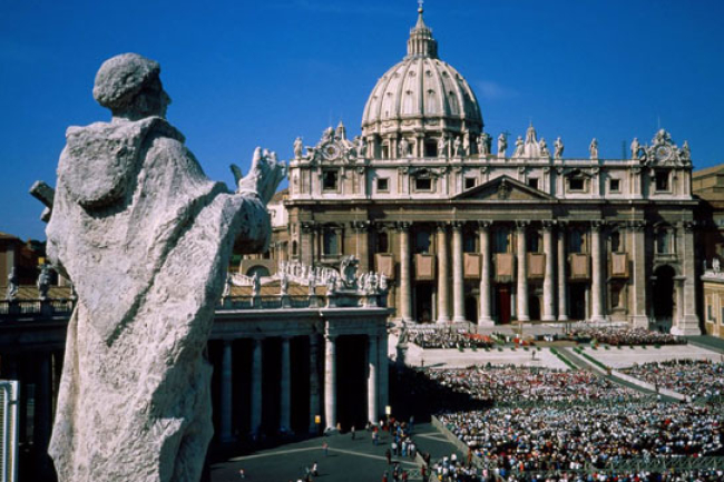 梵蒂岡承認罷免近四百遭孌童指控神職人員