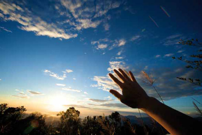 余創豪:人類為什麼有宗教?是自然本能的謬誤?