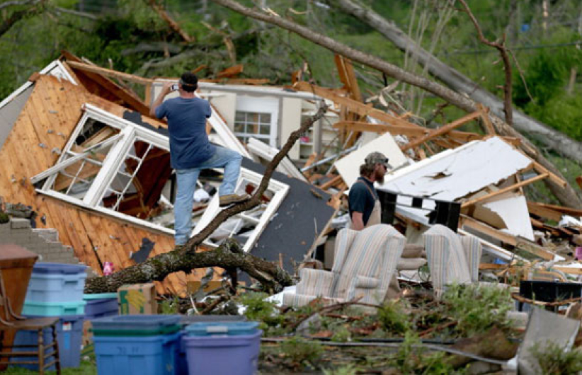 龍捲風肆虐美中南六州 今年最烈風暴