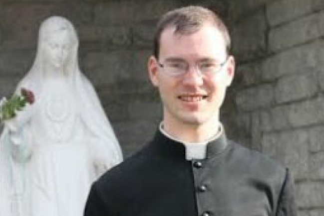 鳳凰城天主教堂槍擊28歲神父身亡