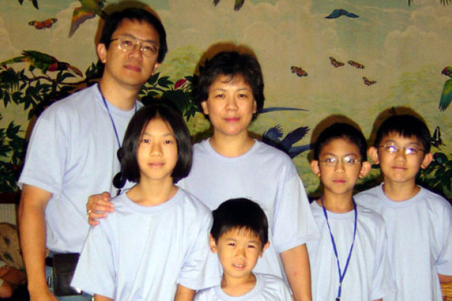 滕近輝牧師幼子滕磐華追憶父親