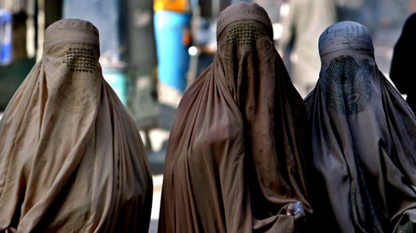 欧洲人权法院判法国禁穿回教罩袍不违人权